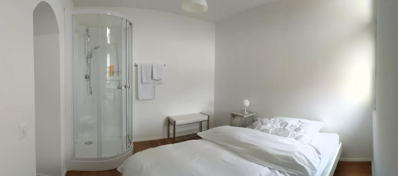 Rooms-Zimmer Neuhausen Am Rheinfall Exteriér fotografie
